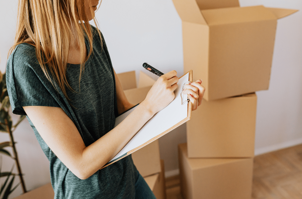 Le plan d’action d’une home organiser pour préparer un déménagement sans stress